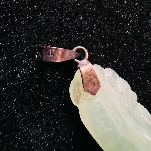 Vintage Carved Jade 14K Yellow Gold Pendant Marked 585 - Picture 8 of 9